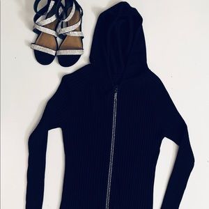 🦋Women’s Sweater with Hood.